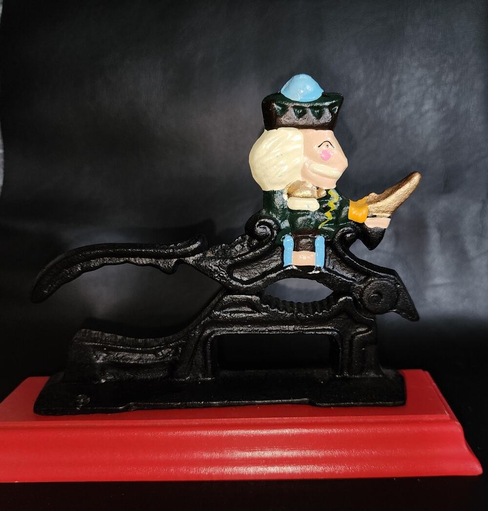 Vintage Nutcracker Cast iron Christmas Paul Revere Toy Soldier